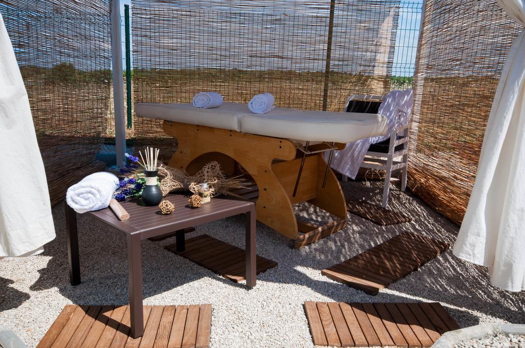 Camping Adria Mobile Homes In Camping Kastanija Новиград Екстериор снимка